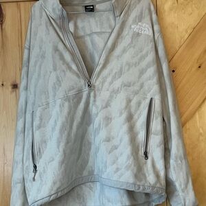 Northface QZip. XXL. White camo